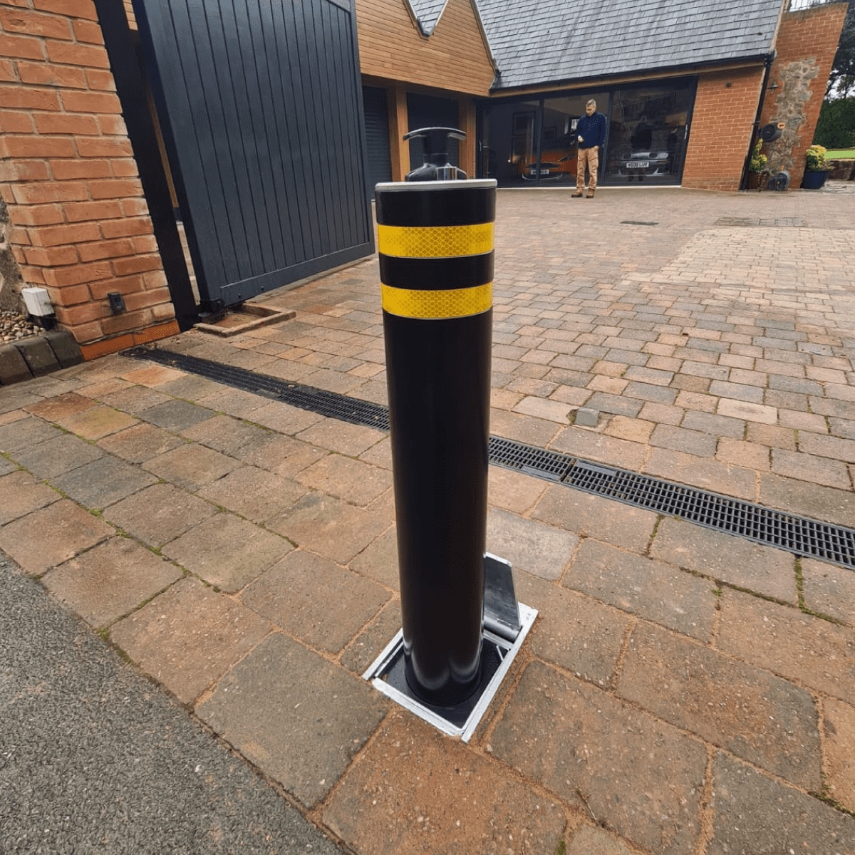 parking posts & bollards