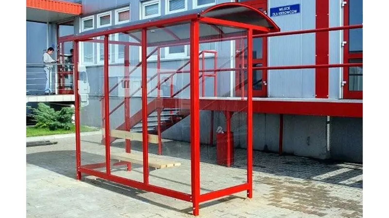 Is a small smoking shelter a better choice?