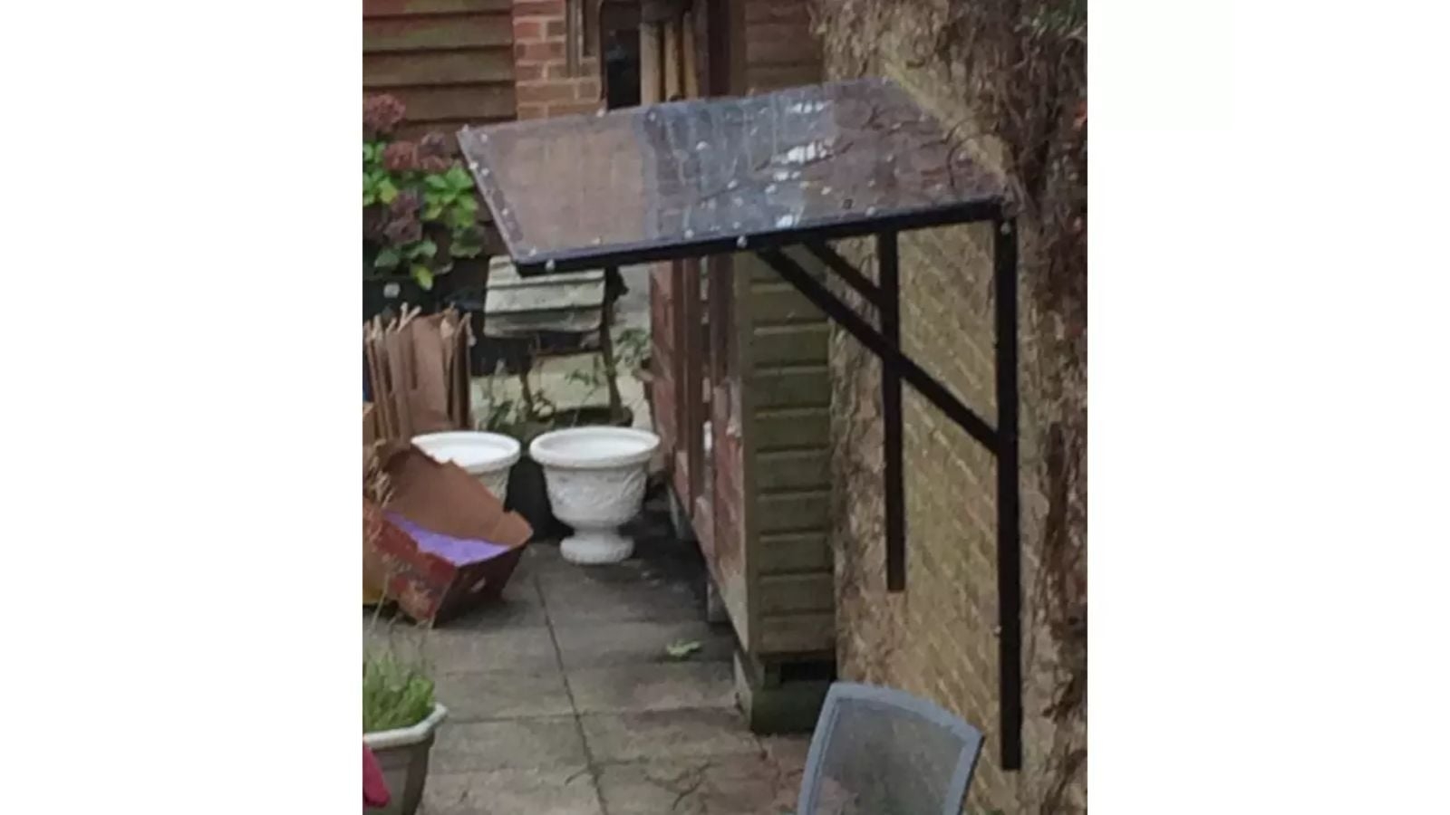 Maximising Space and Promoting Health: A Small Smoking Shelter for Your Business 