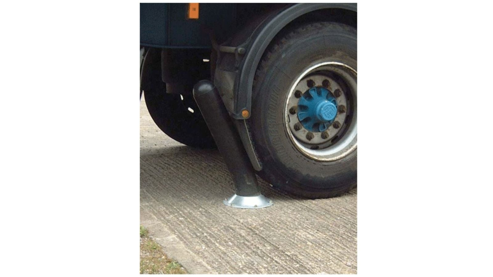 Konus Recycled Rubber Flexible Bollards