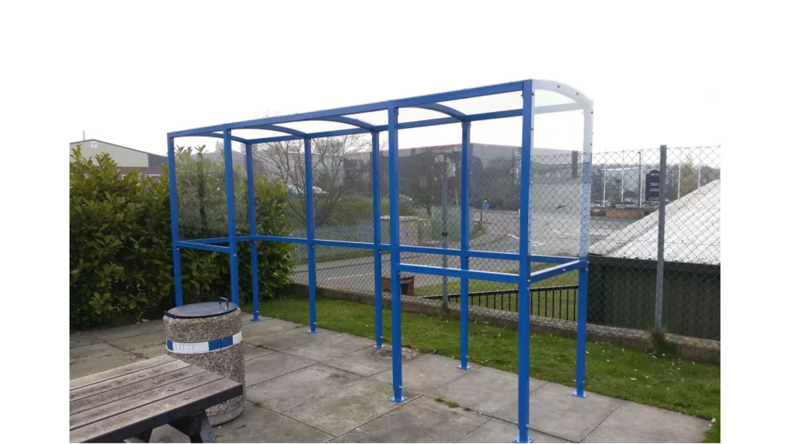 What are the advantages of smoking shelters?
